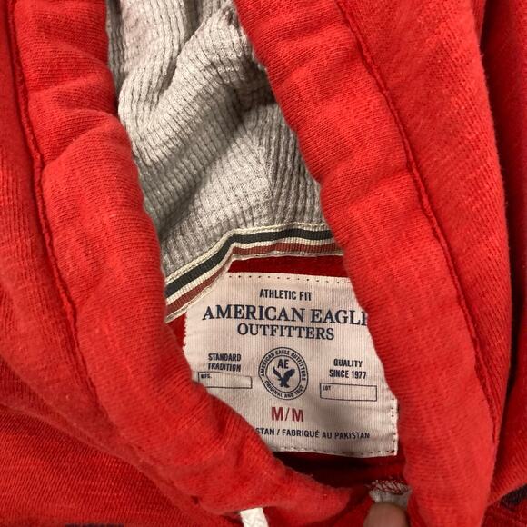 Red American eagle Hoodie medium - Picture 5 of 5